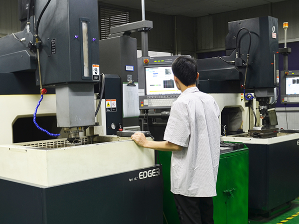 MAKINO Mirror Discharger