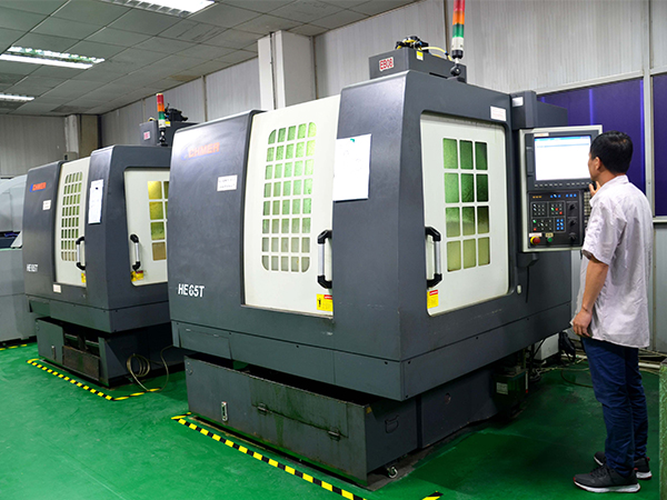 Taiwan Qinghong Carving Machine